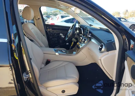 2019 Mercedes-Benz Glc 350E 4Matic z USA, uszkodzony, nr VIN WDC0G5EB3KF504880